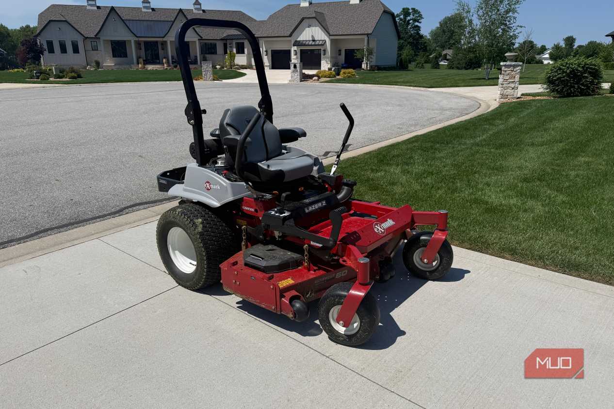 exmark lazer z mower on driveway