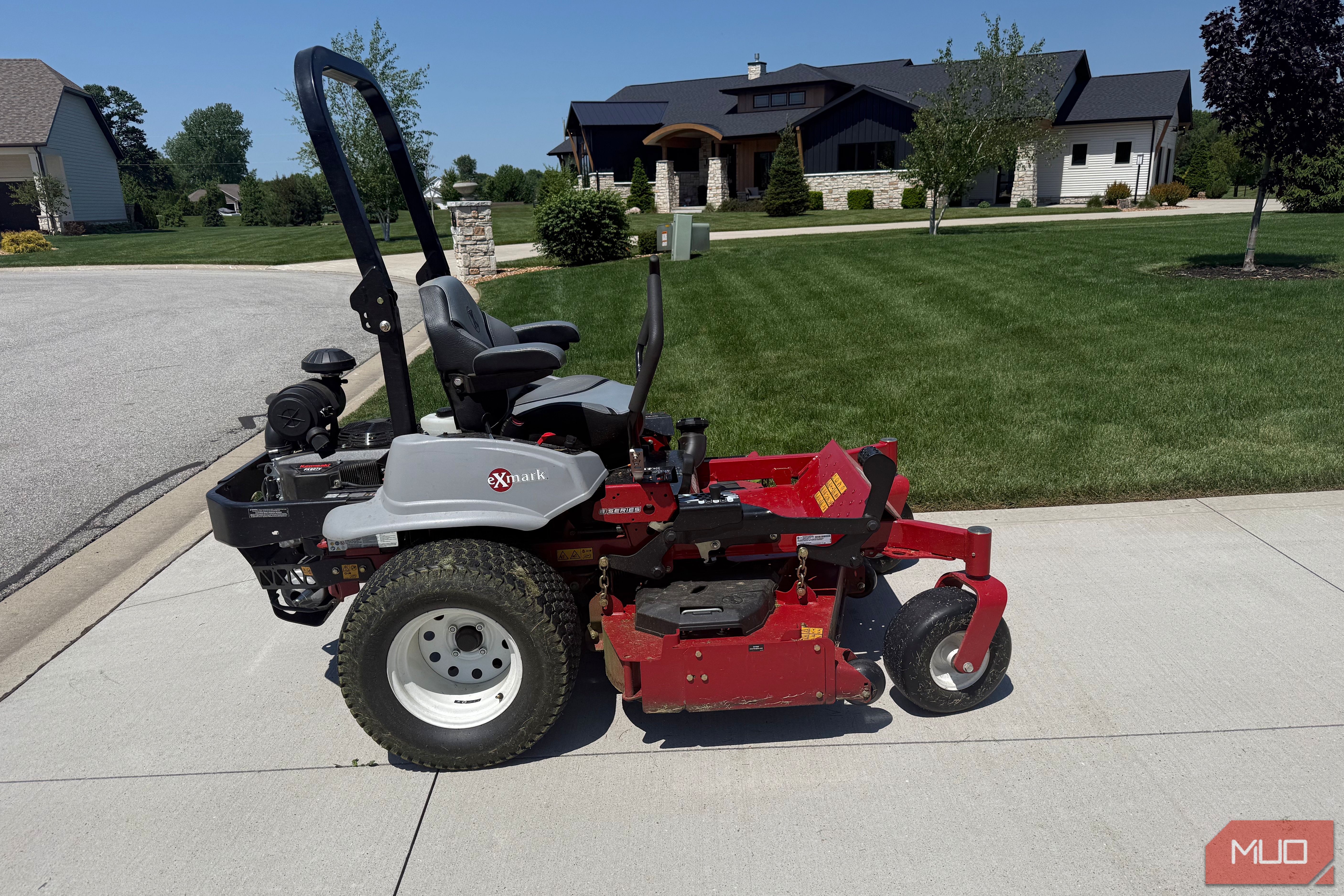 exmark lazer z mower side