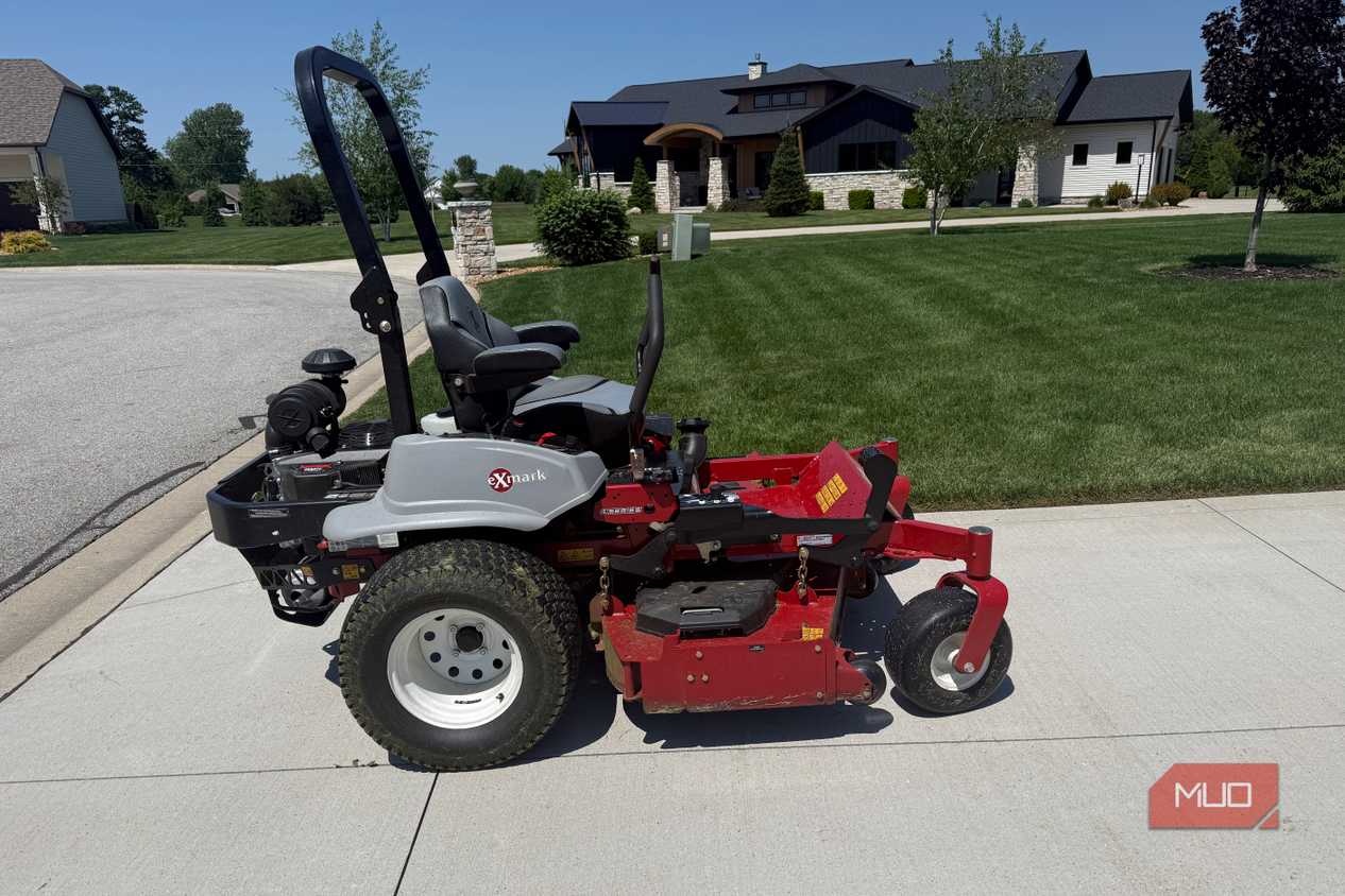 exmark lazer z mower side