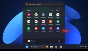 HyperDroid launcher desktop with the Start menu open.