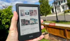 Kobo Clara Colour outside in a hand