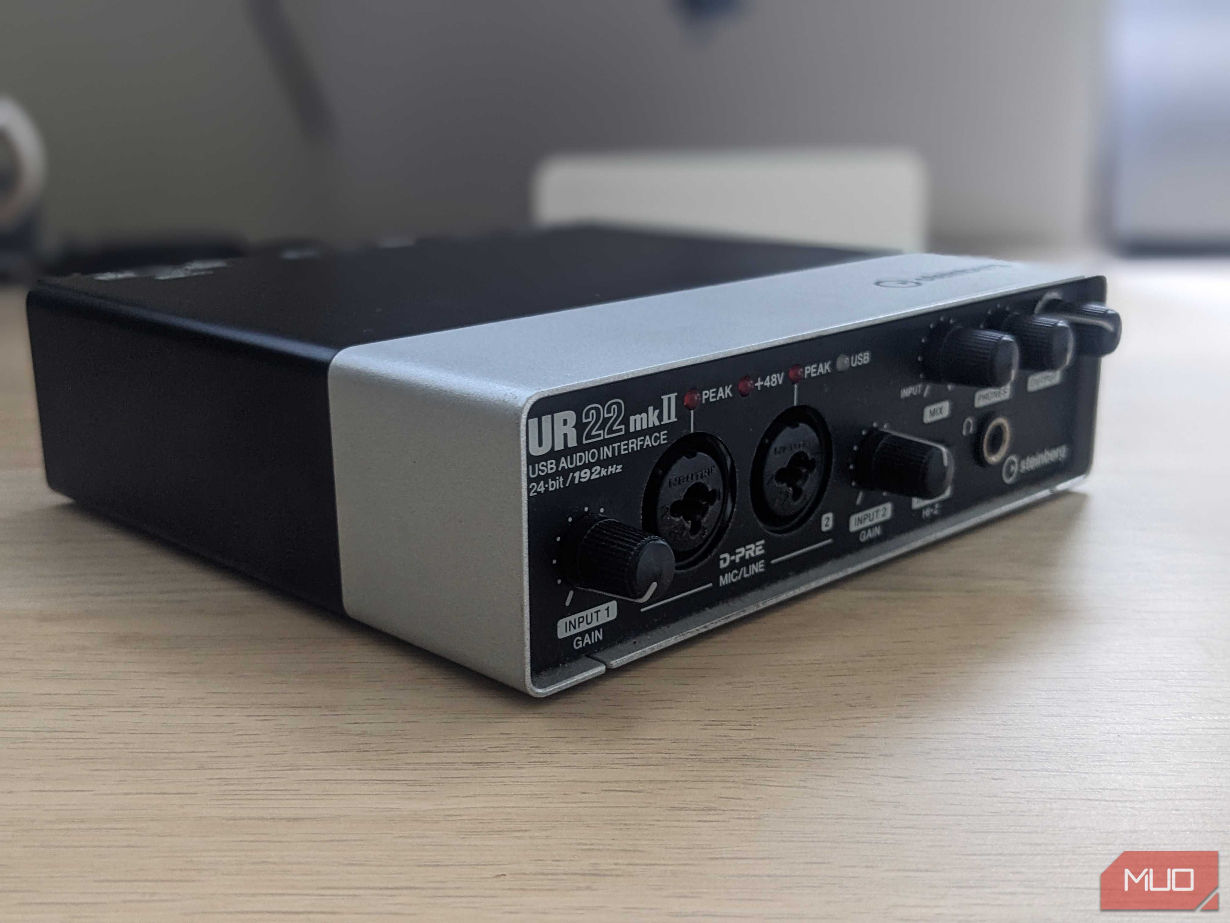 Left side view of the Steinberg UR22 mkII interface