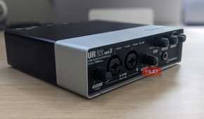 Left side view of the Steinberg UR22 mkII interface