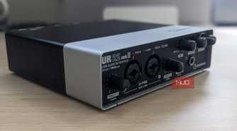 Left side view of the Steinberg UR22 mkII interface