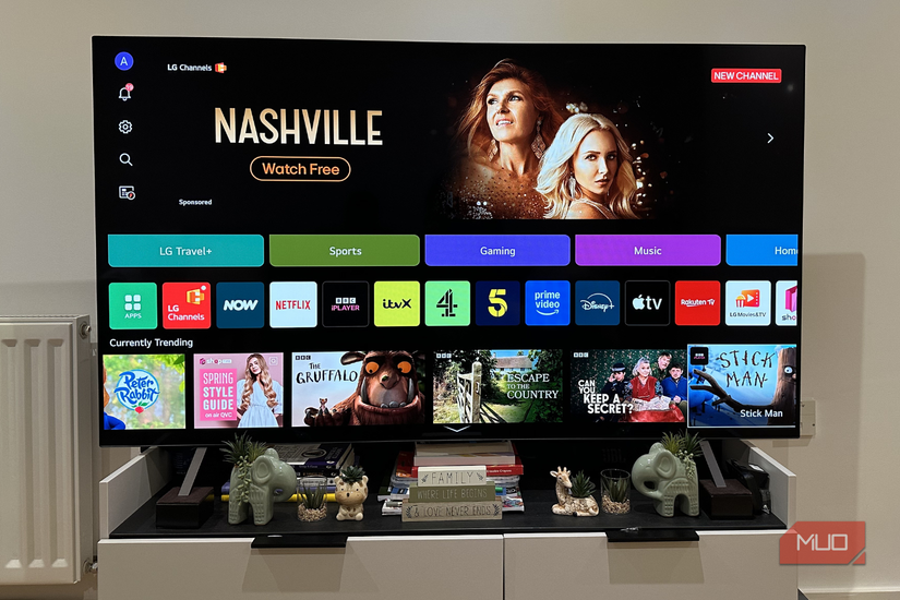 Современный OLED-телевизор LG