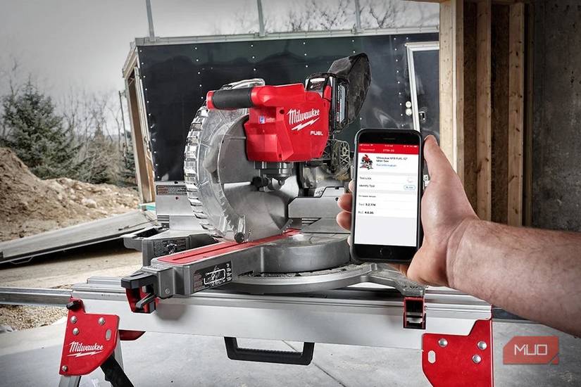 milwaukee-tool-security-and-locking-out-tools-1-1