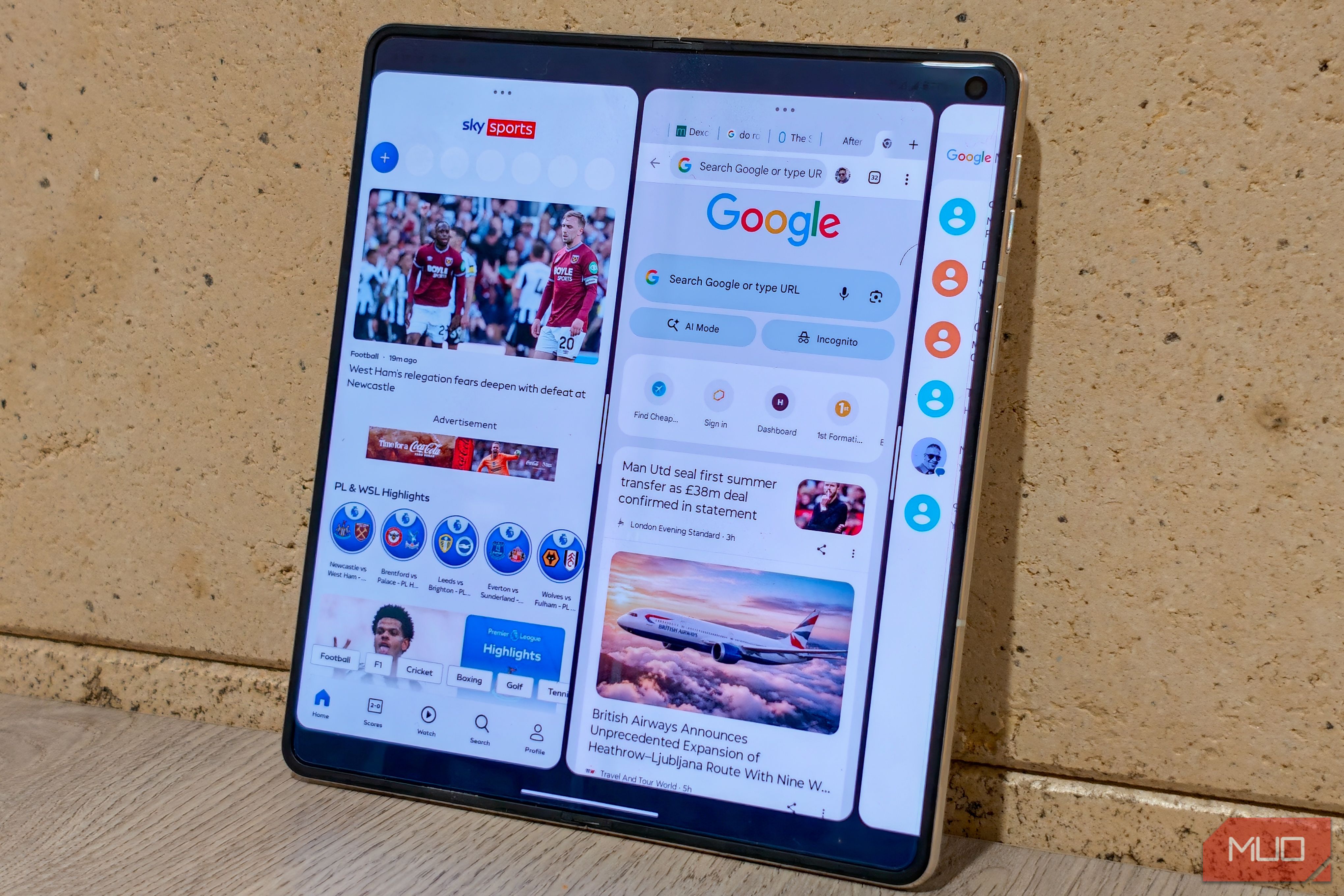 Multitasking on the Motorola Razr Fold