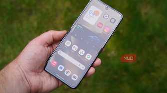 The Motorola Razr Ultra 2026 main display.