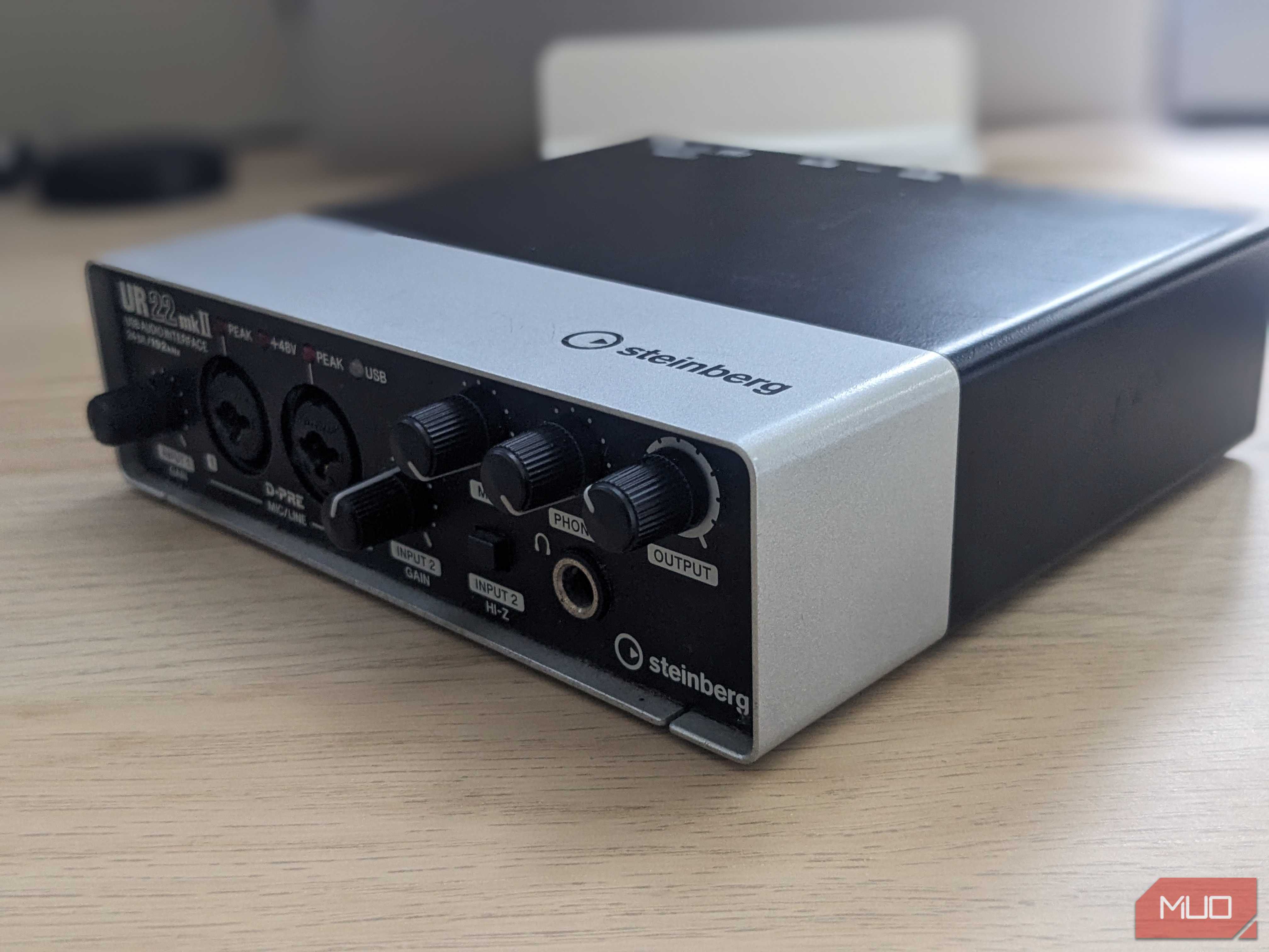 Right side view of the Steinberg UR22 mkII interface
