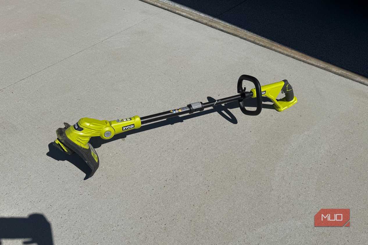 ryobi 18v string trimer on ground