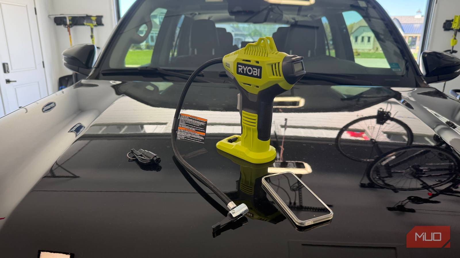 4 car gadgets I hope I never have to use (but always carry)