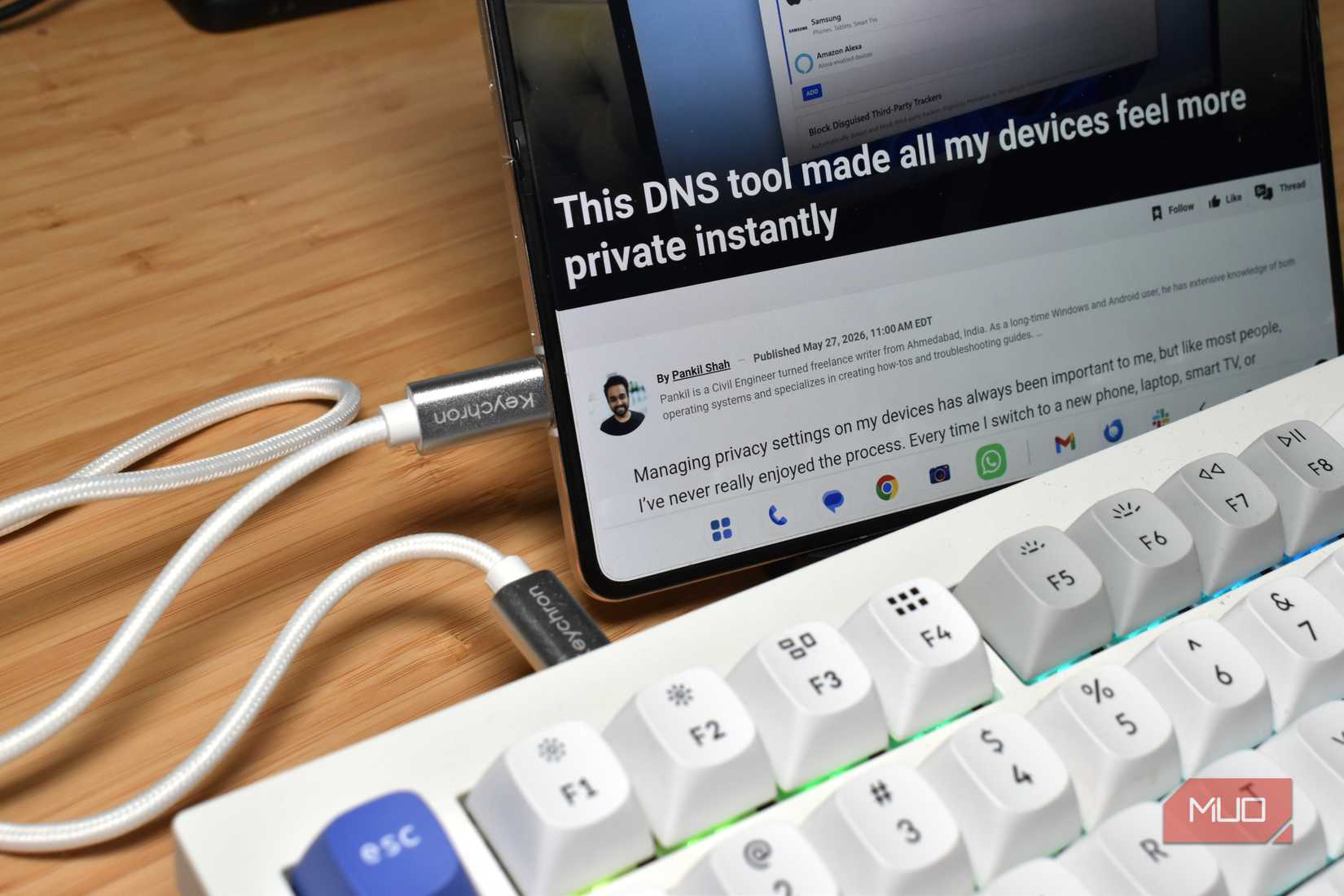 usb-c keyboard android smartphone.