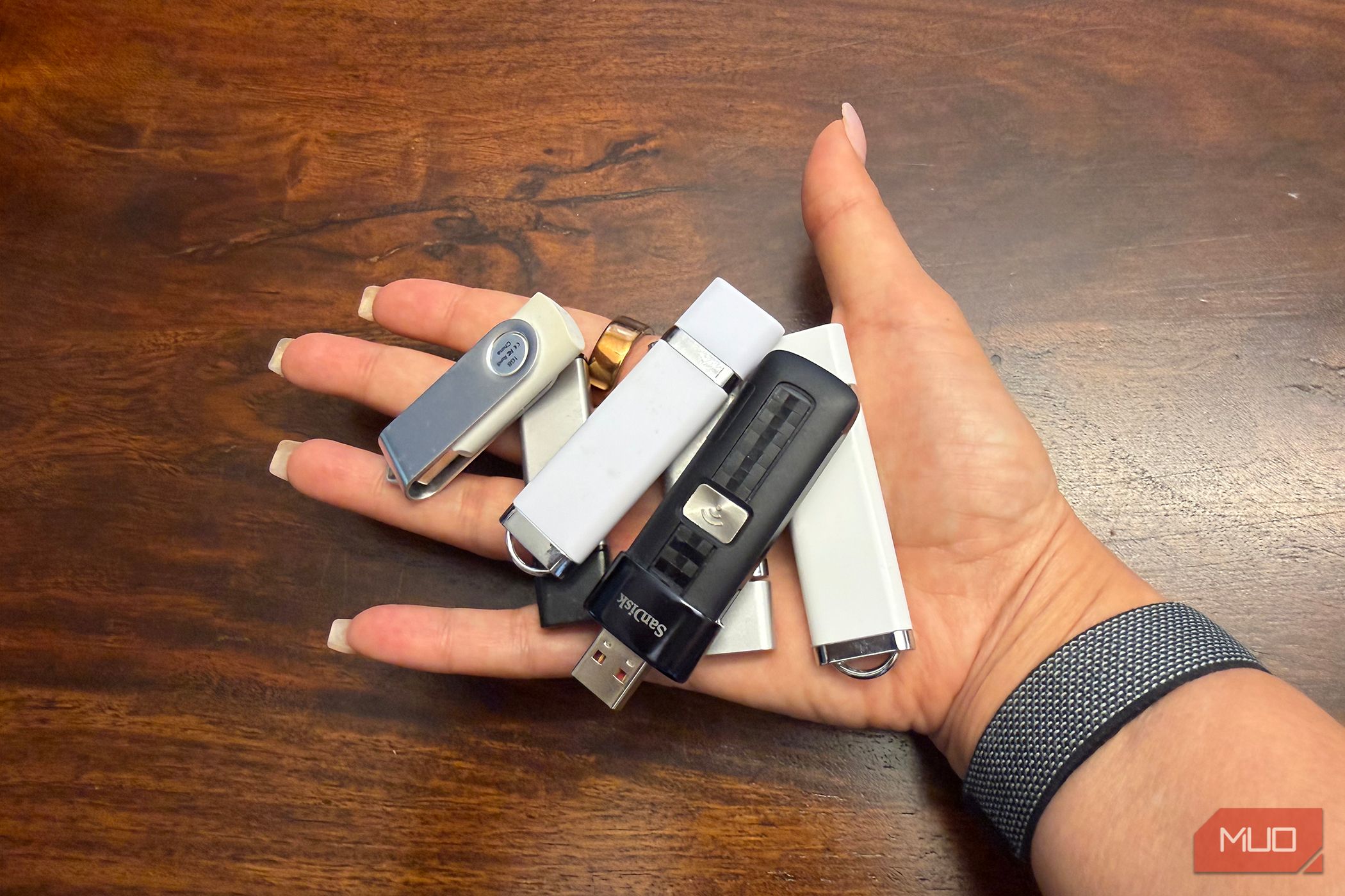 Modern antennas are compact and can connect to network tuners for whole-home distribution