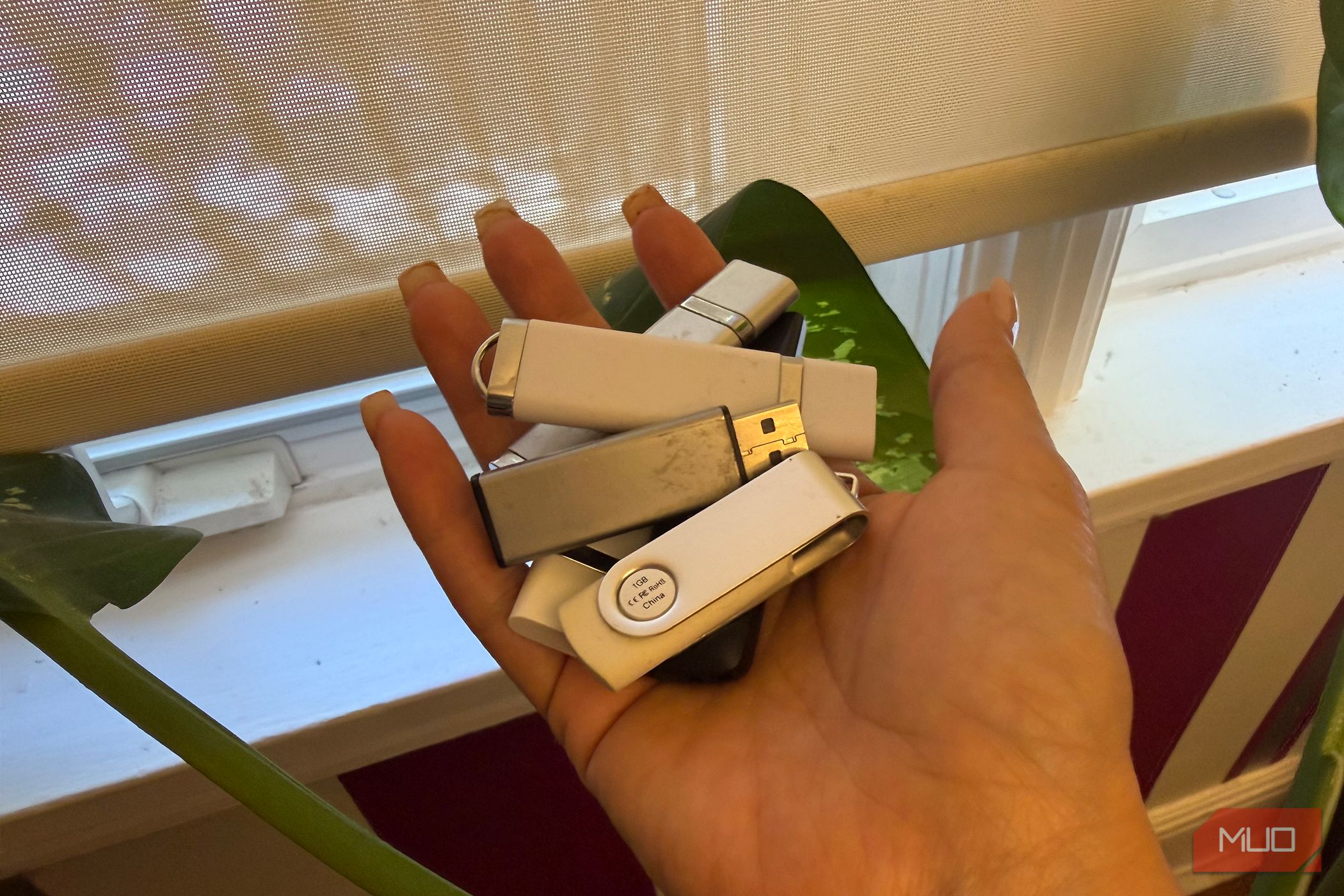 The USB drive in your drawer is slowly losing your data right now