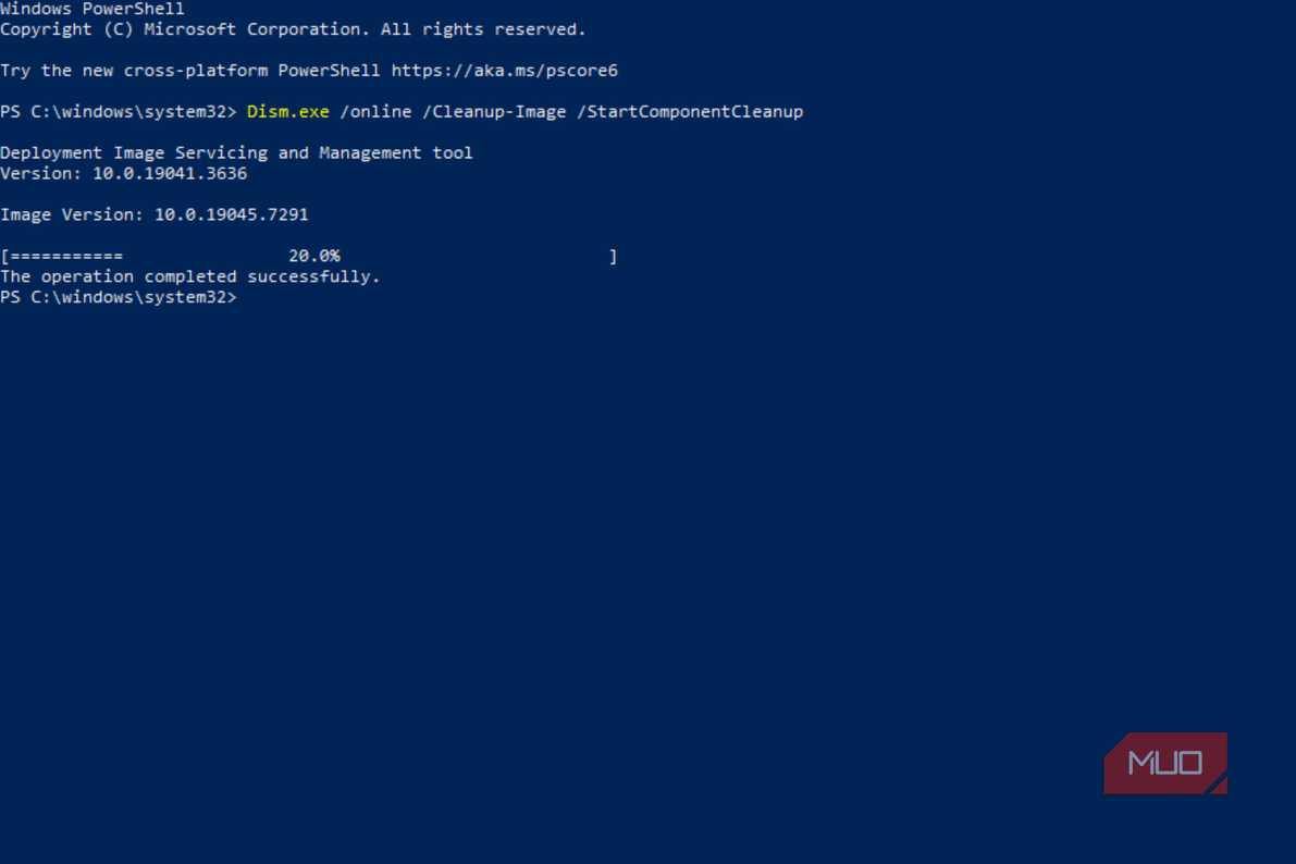 Окончание работы утилиты DISM Завершение операции DISM в консоли Windows