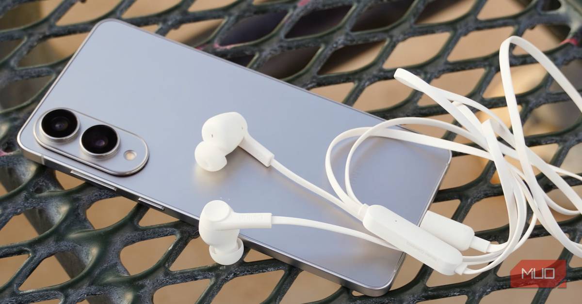 makeuseof.com - Pankil Shah - I switched back to wired headphones, and I'm not going back