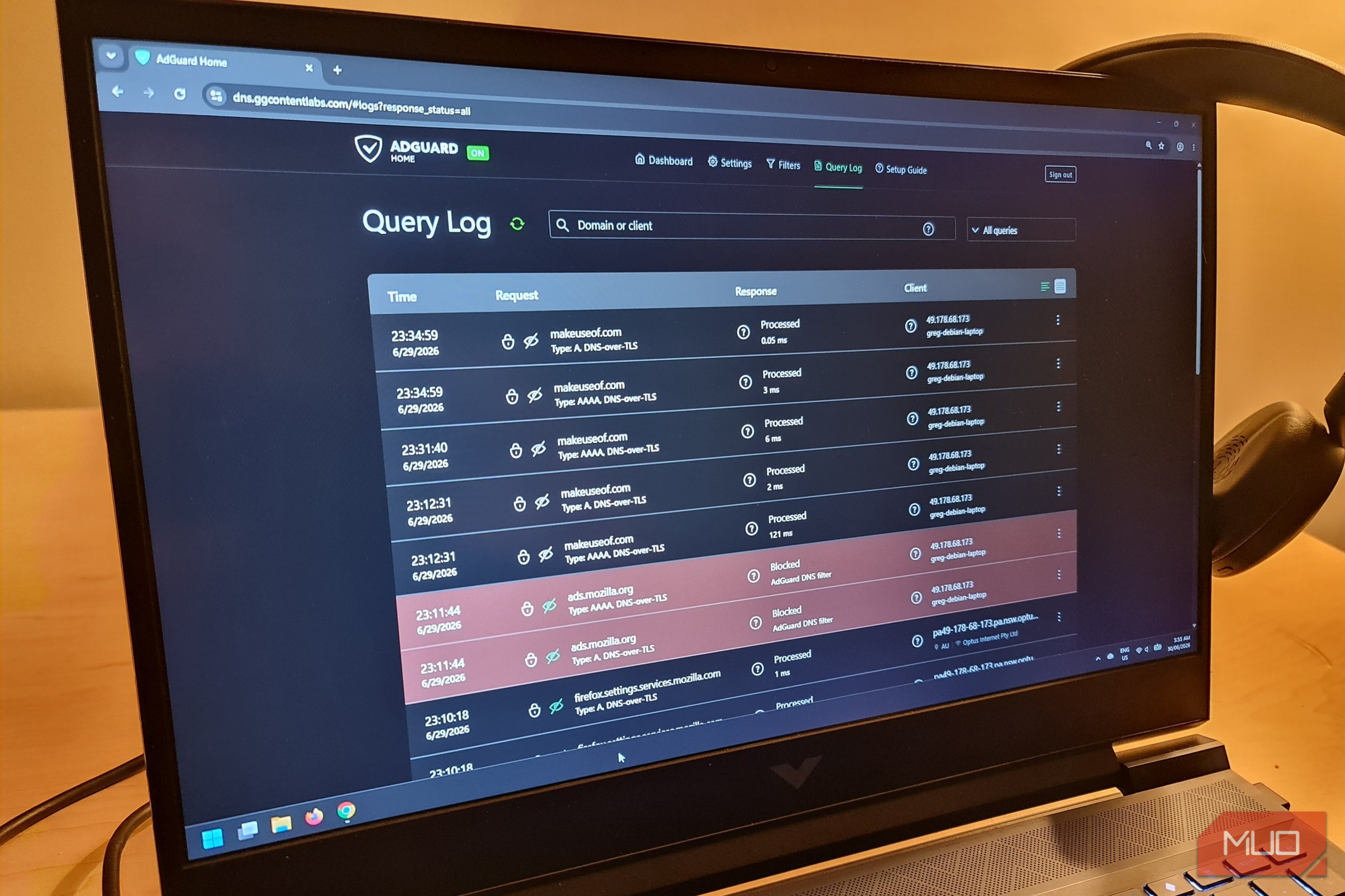 AdGuard DNS query log page