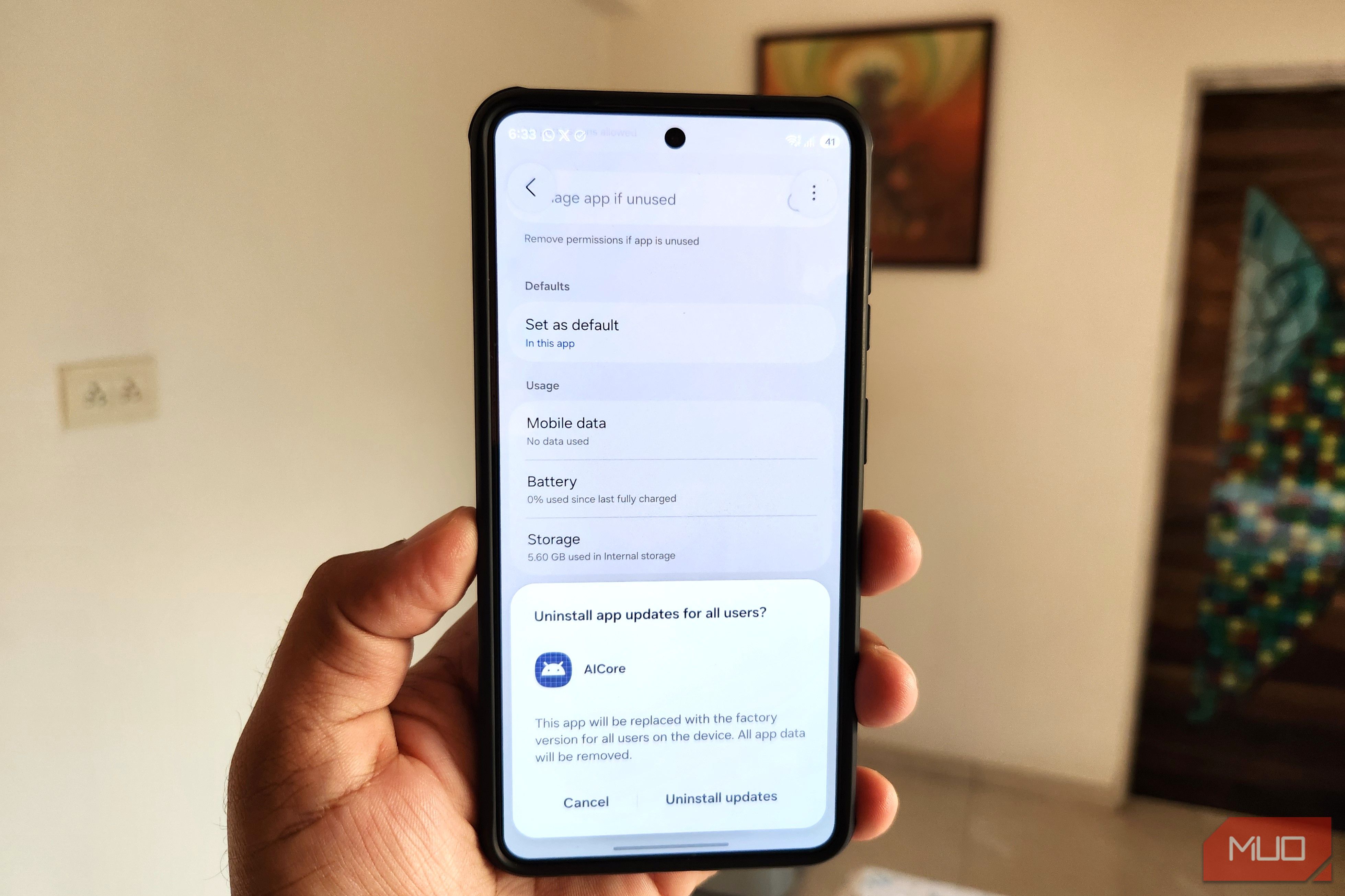 AICore app uninstallation prompt on Android phone