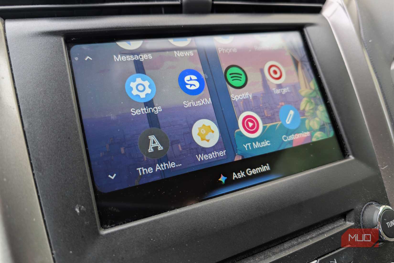 يعمل Android Auto على هاتف Pixel.