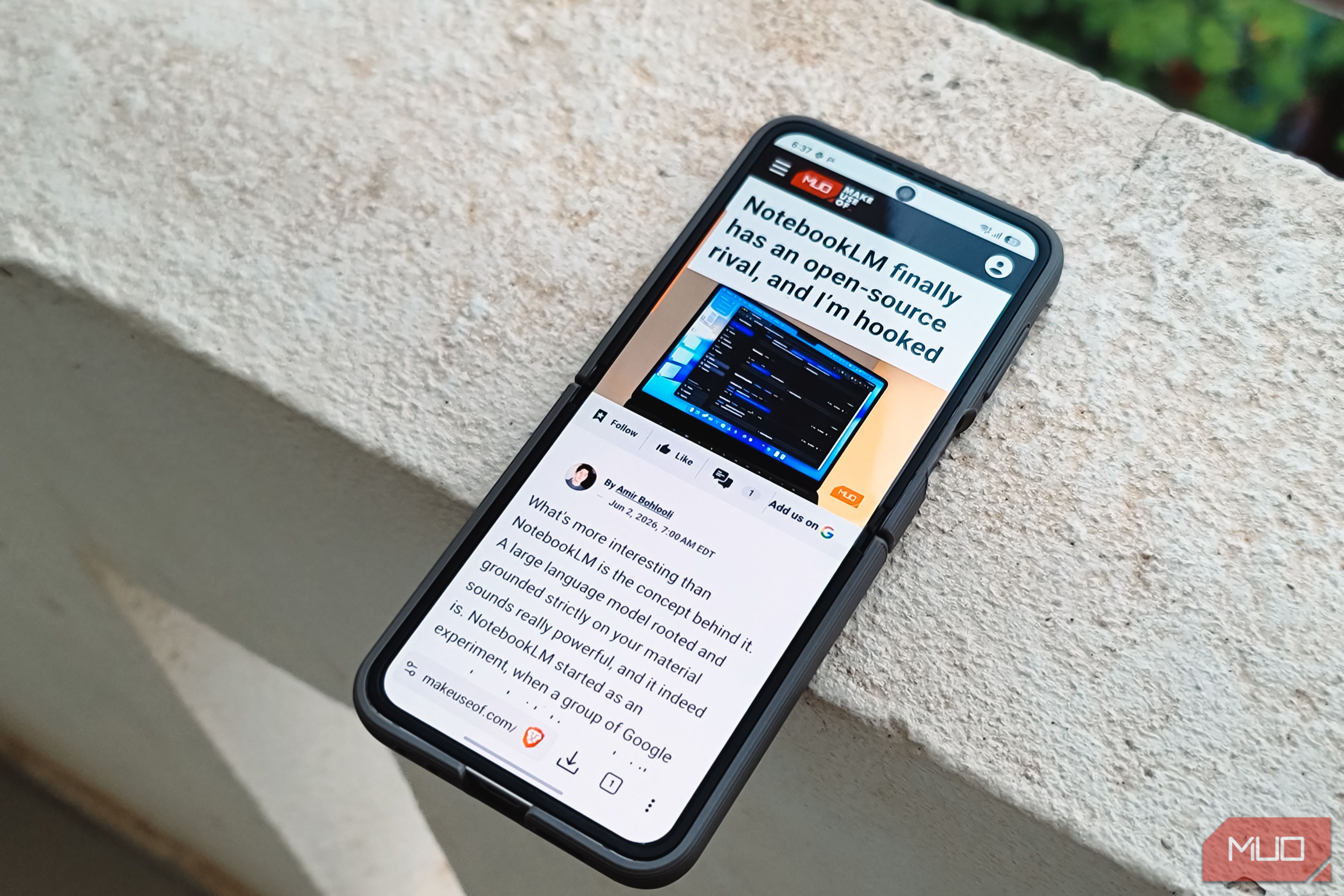 Brave browser open in Samsung Galaxy Z Flip 6