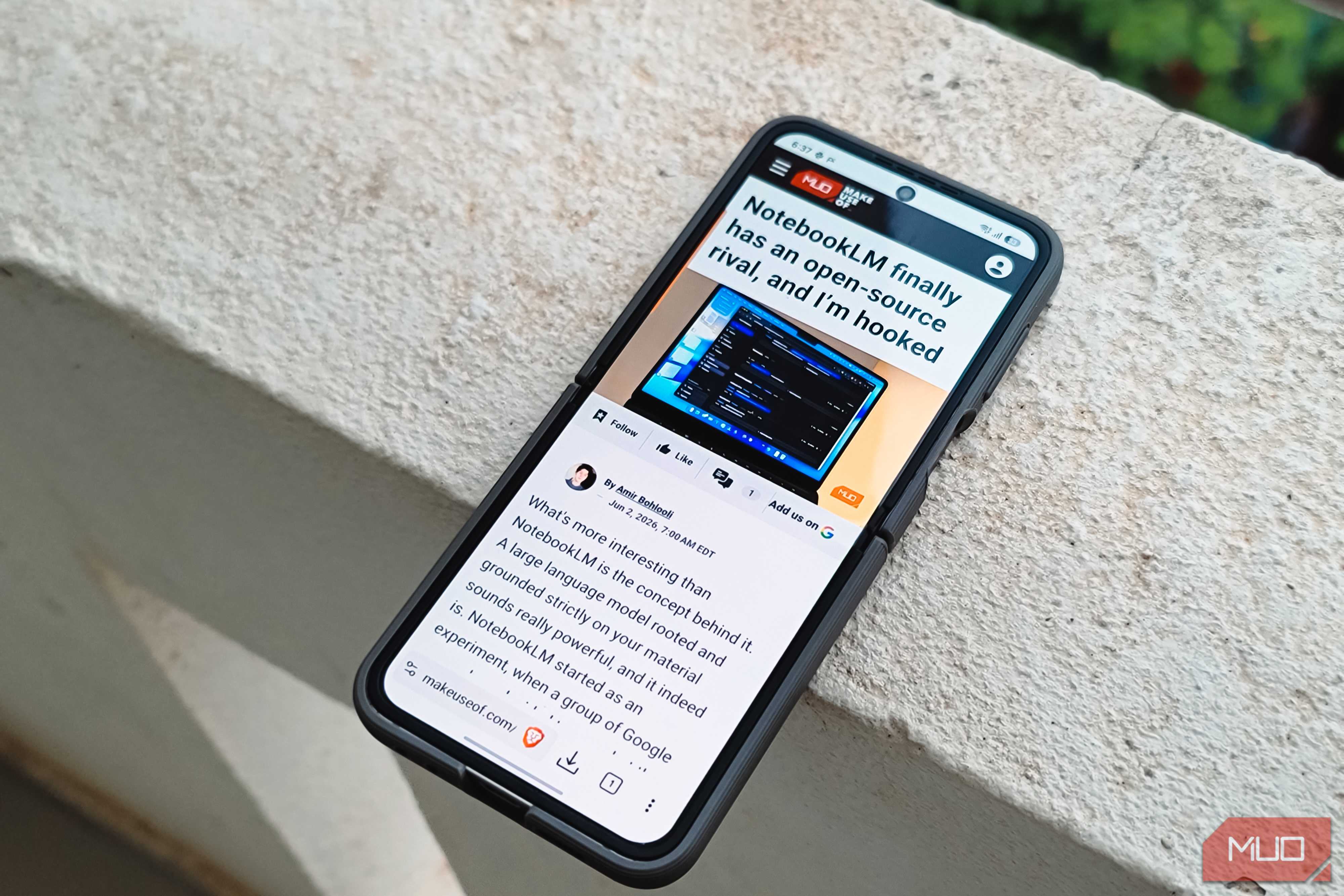 Brave browser open in Samsung Galaxy Z Flip 6