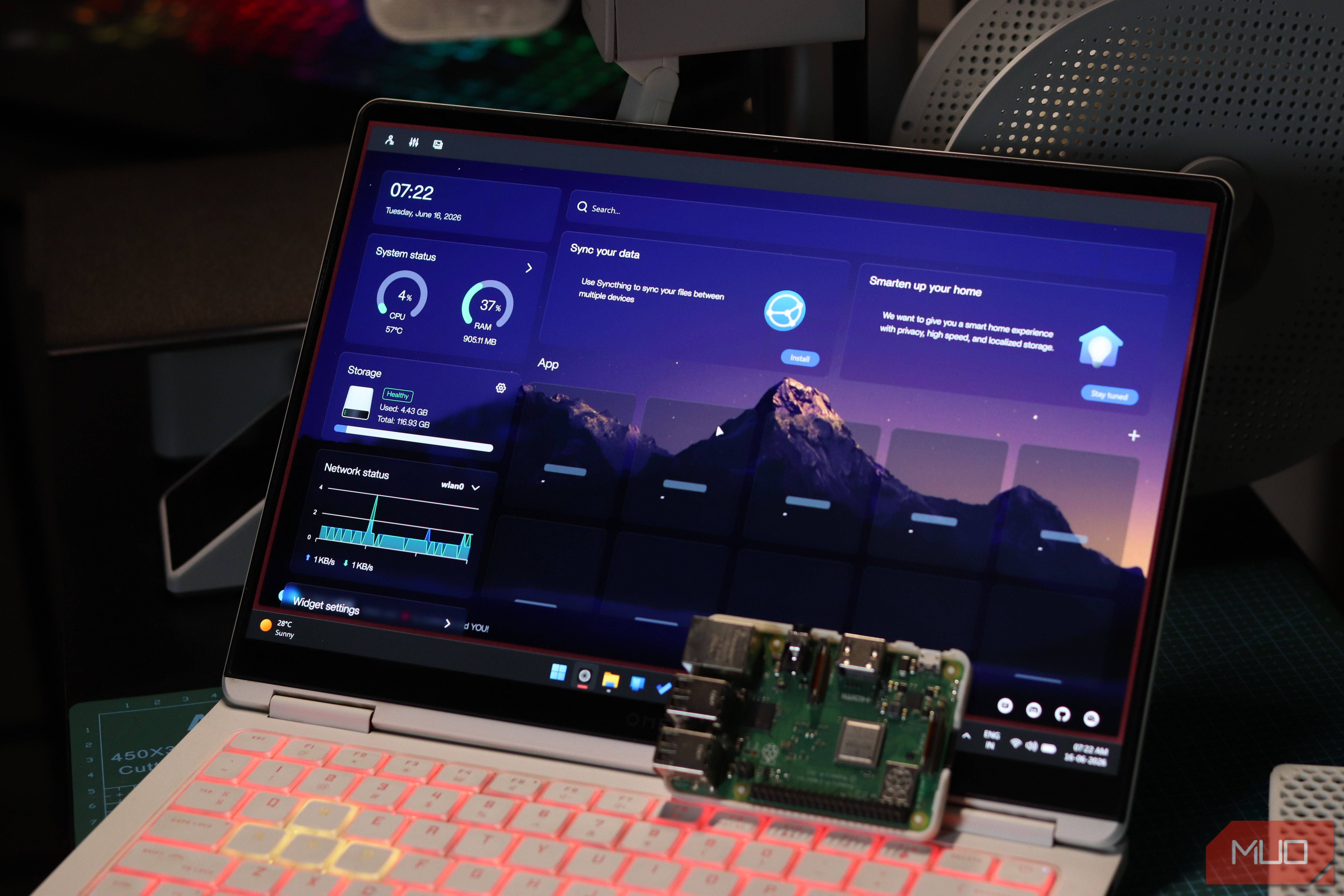CasaOS running in web browser on Raspberry Pi 3B+