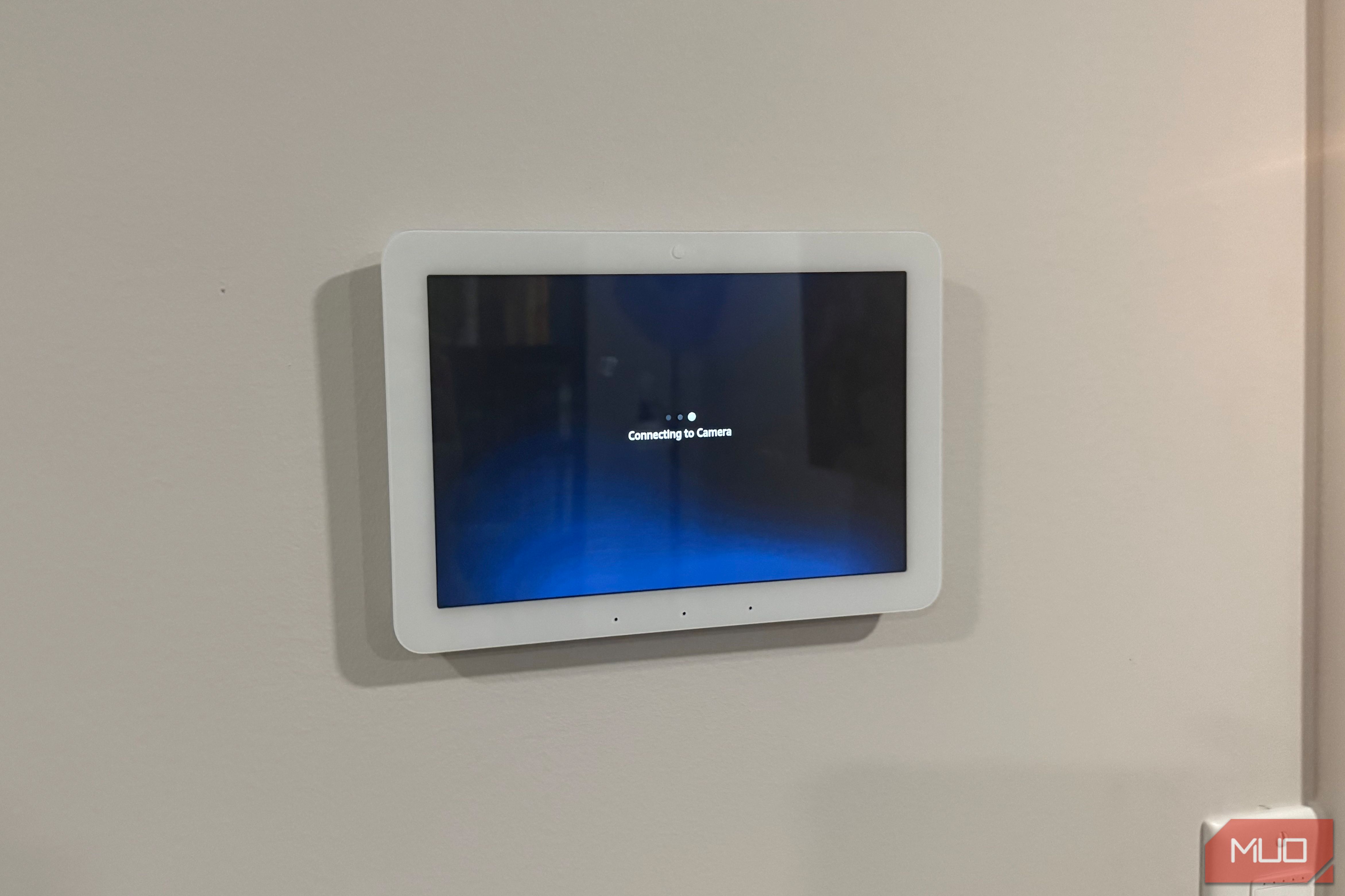 Echo Hub connecting to camera on wall