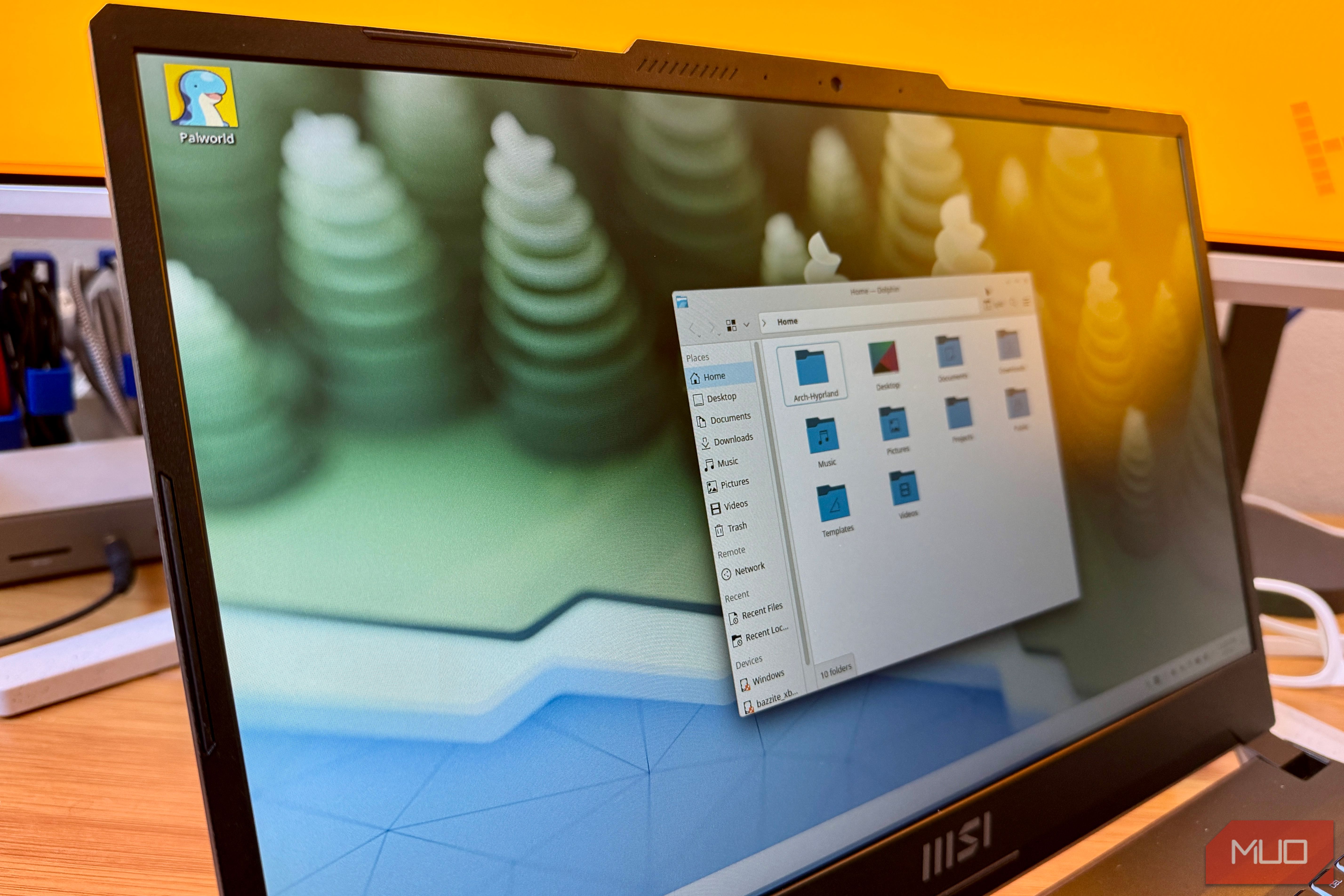 Every time I crawl back to Windows, EndeavourOS pulls me home to Linux