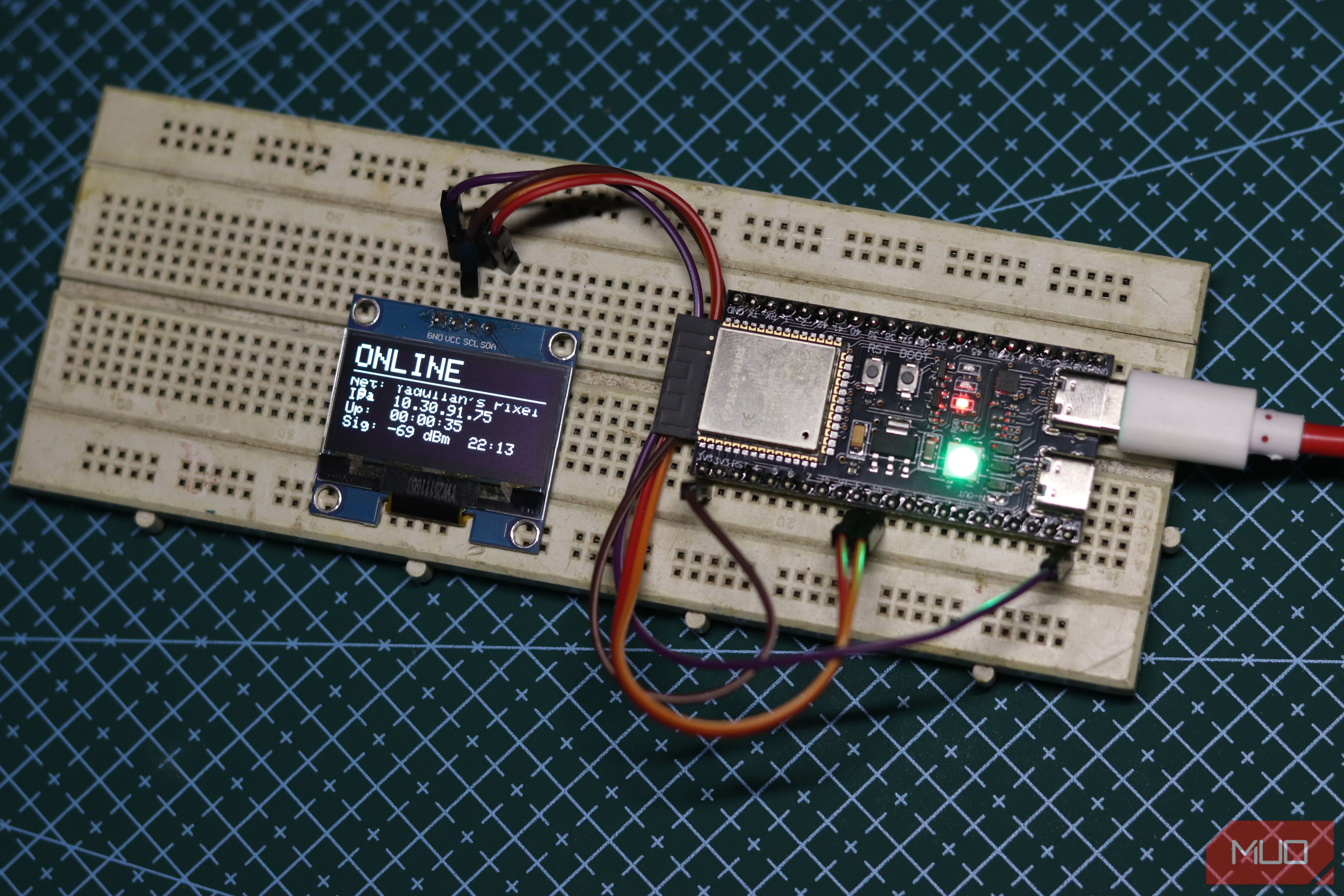 ESP32 connected to network and showing internet status.