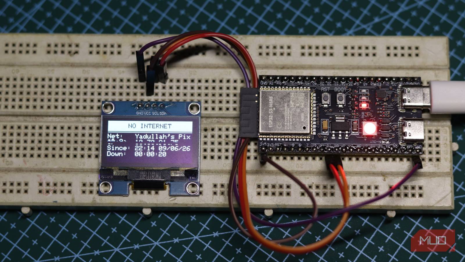 ESP32 showing internet outage.