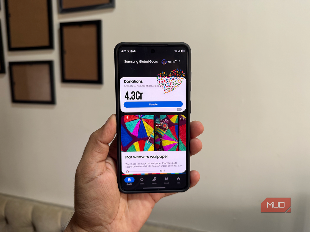The Global Goals app displays ads on your lock screen to raise money for charity