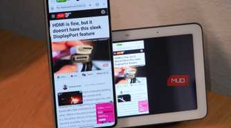 Mirroring the MUO site from an Android phone to a Nest Hub.