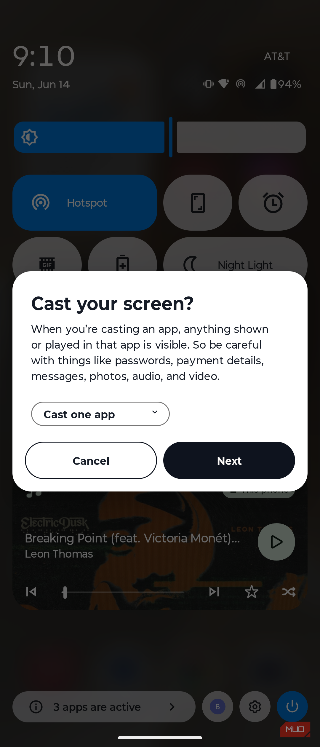 Choosing to cast one app or an entire screen.