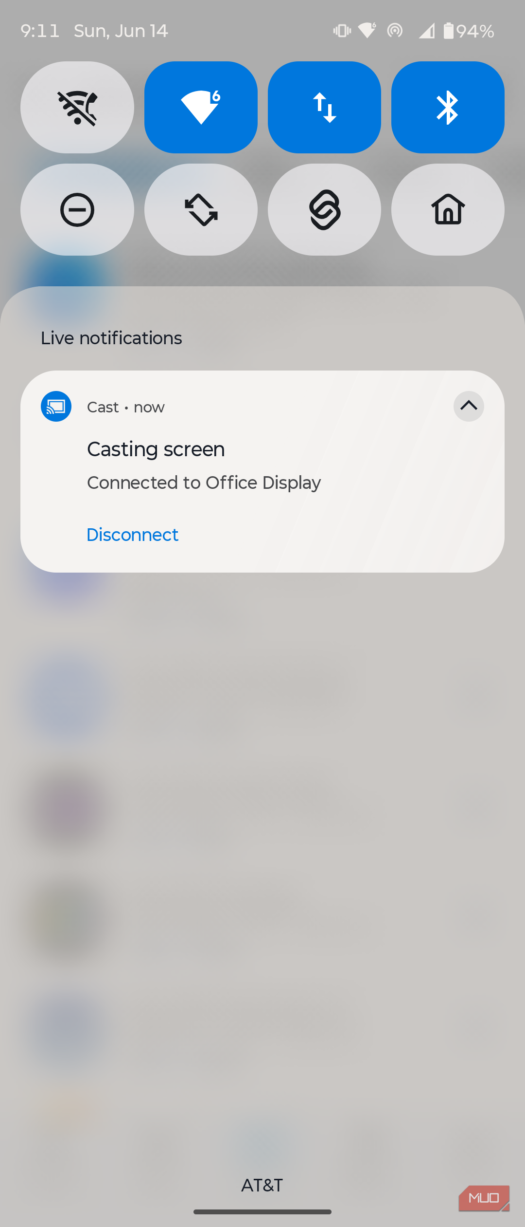 A live notification for Google Cast in the notification shade.