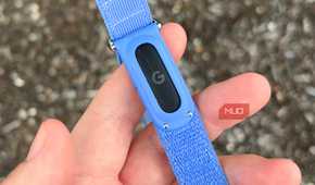 Fitbit Air in the hand.