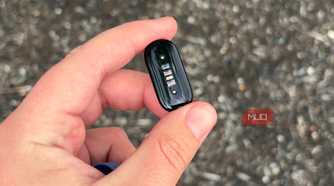 The sensors on the back of the Fitbit Air.