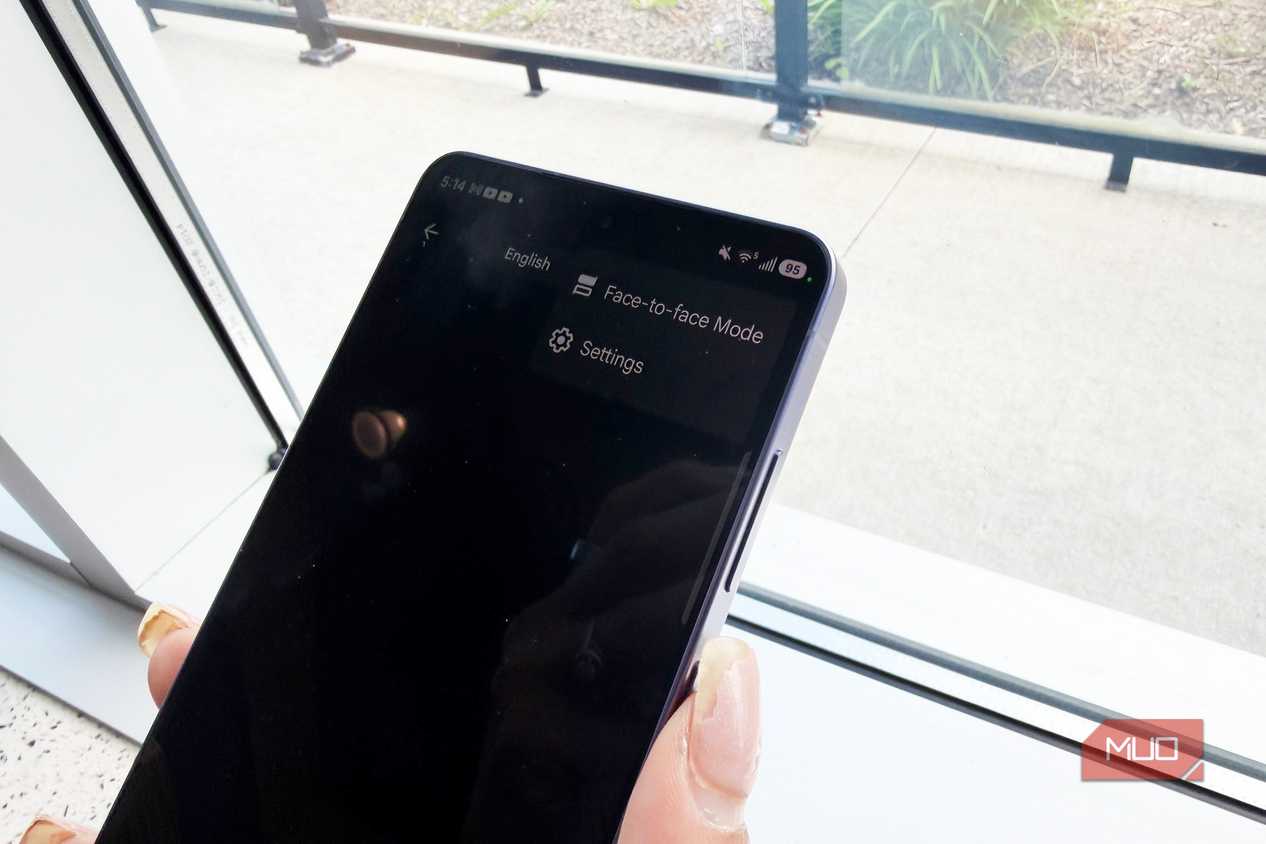 The Face to Face screen showing in Google Translate on a phone.