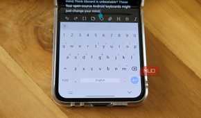 HeliBoard on a foldable Samsung phone
