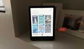 Kindle Colorsoft showing a user's library of books
