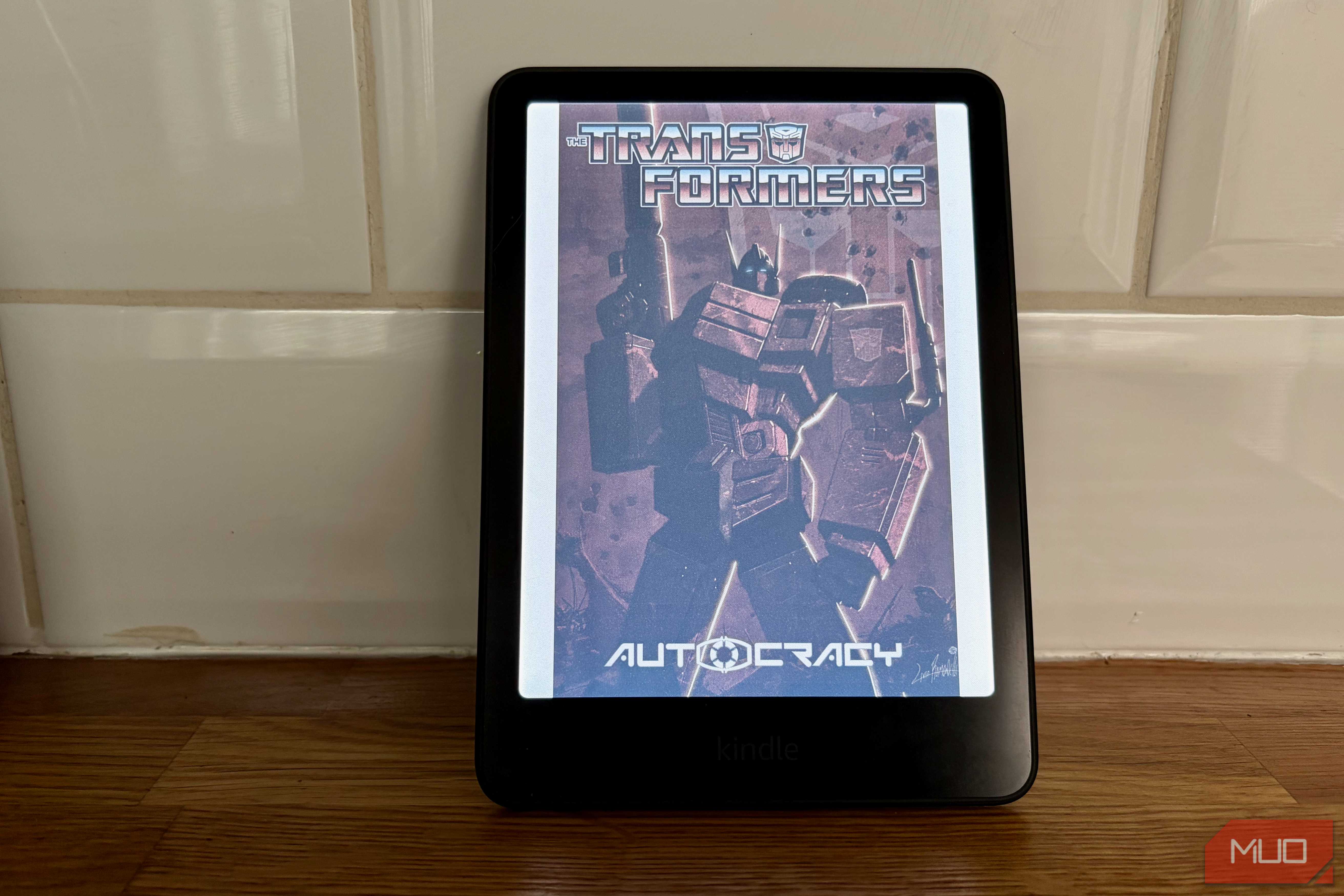 Kindle Colorsoft showing a transformers comic cover