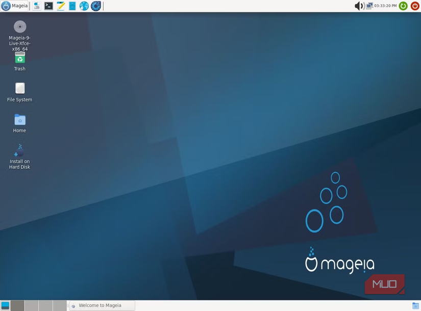 Mageia desktop.