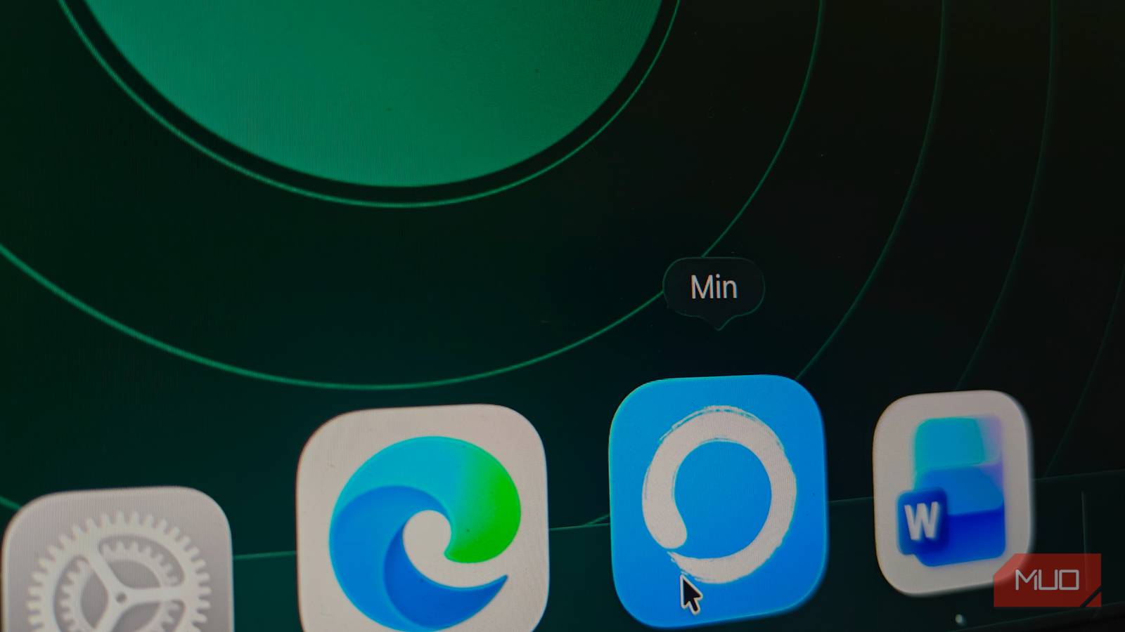 Min Browser being displayed on the dock icons of a Mac