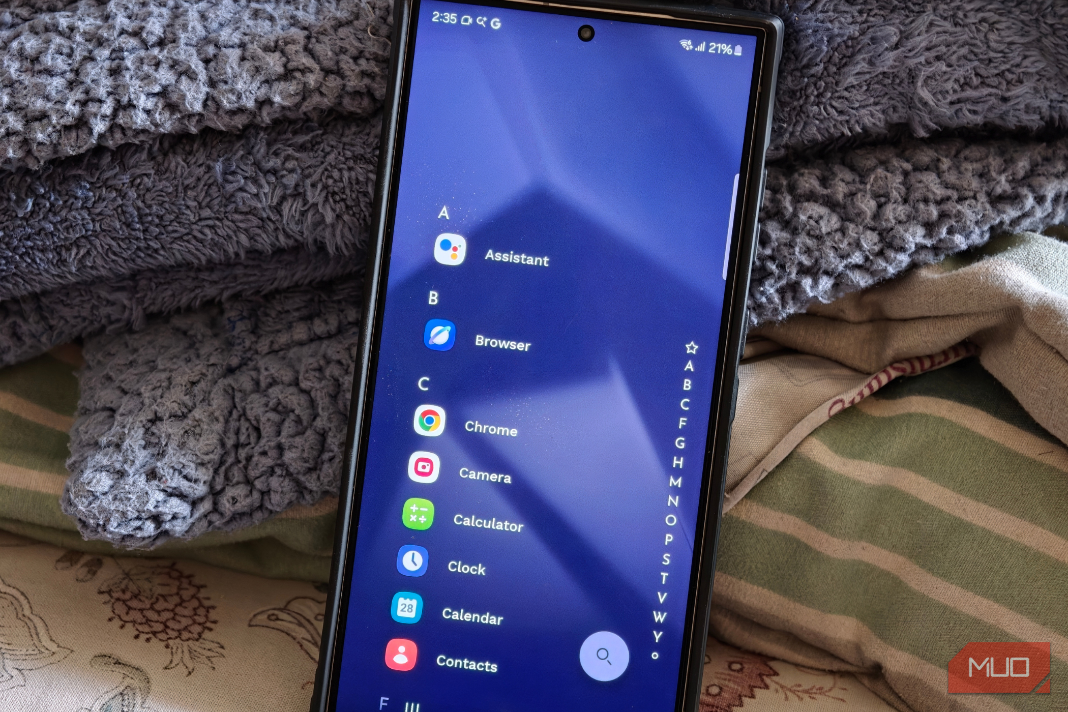 I installed the launcher minimalists swear by, and my Samsung home screen became boring in the best way