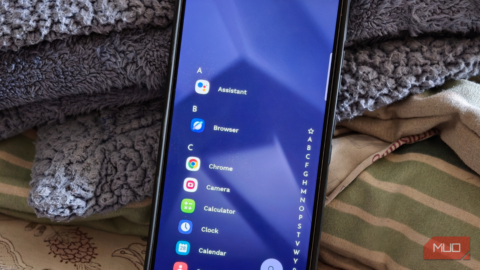 I installed the launcher minimalists swear by, and my Samsung home screen became boring in the best way I installed the launcher minimalists swear by, and my Samsung home screen became boring in the best way