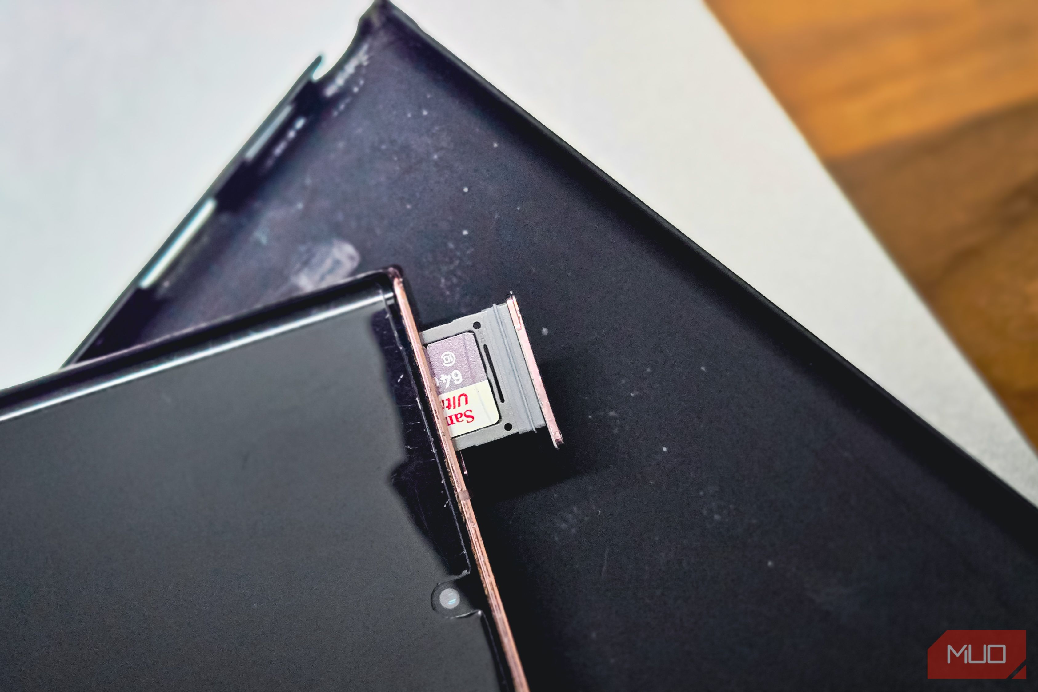 Note 20 Ultra SIM tray and the Micro SD card 1-1