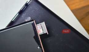 Note 20 Ultra SIM tray and the Micro SD card 1-1