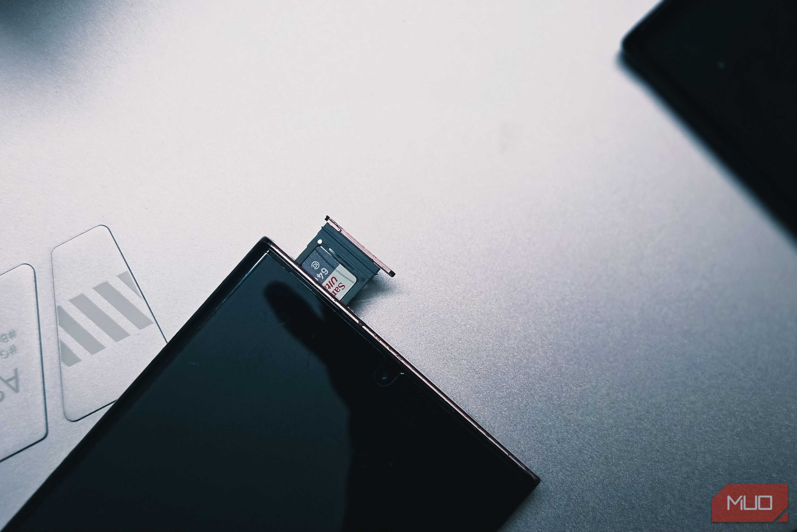 Note 20 Ultra SIM tray and the Micro SD card 1
