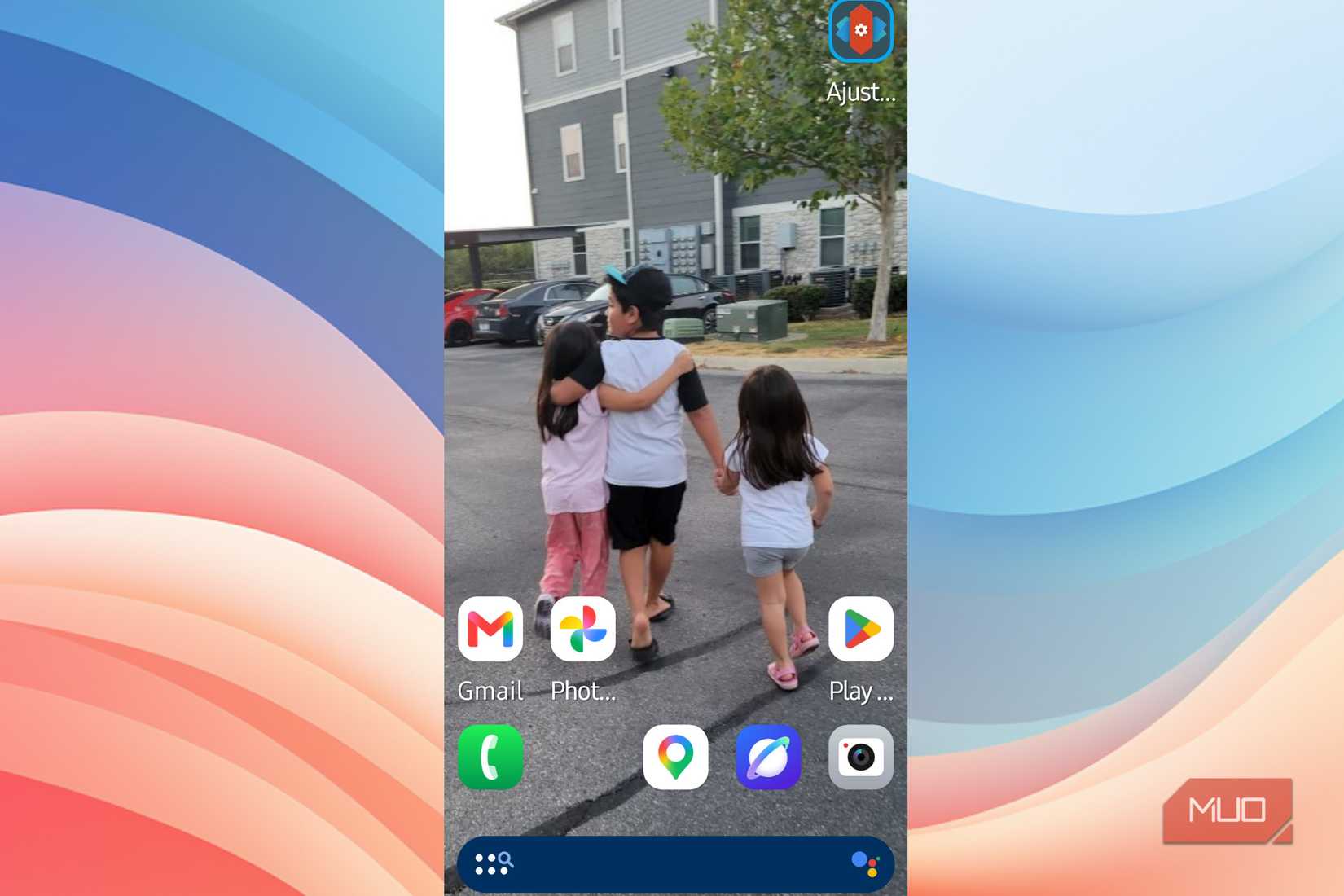 Nova Launcher on mobile showing a wallpaper