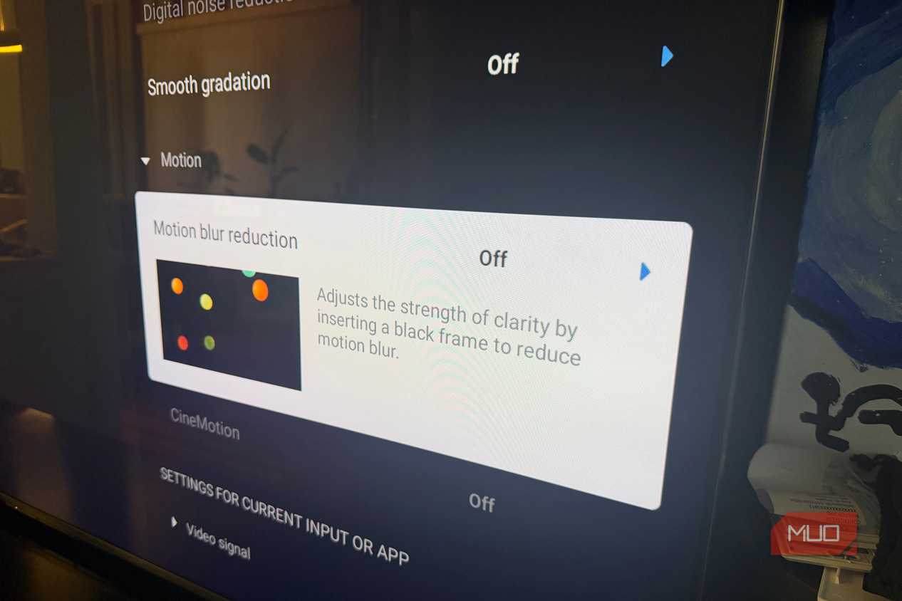 The picture settings menu showing motion blur reduction on a Sony Bravia TV.