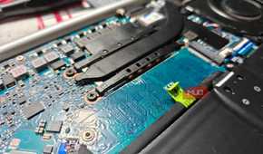 Removing the SSD from the laptop